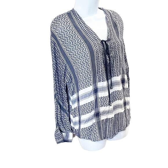 Rails Lily Blouse in Sapphire Jacquard Long Sleeve Lace Up Front Size XS - Picture 2 of 11